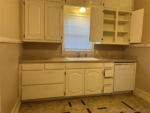 2315 E 5th St S, Tulsa, OK 74104 photo 9