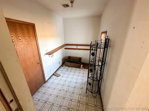 439204 E County Road 40, Welch, OK 74369 photo 11