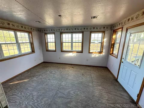 439204 E County Road 40, Welch, OK 74369 photo 12