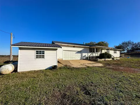 439204 E County Road 40, Welch, OK 74369 photo 2