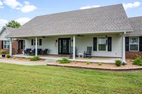 513 Rhonda St, Pryor, OK 74361