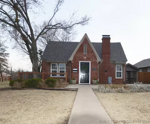 2312 E 5th Pl, Tulsa, OK 74104 photo 2