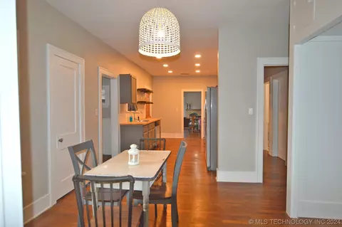2312 E 5th Pl, Tulsa, OK 74104 photo 7
