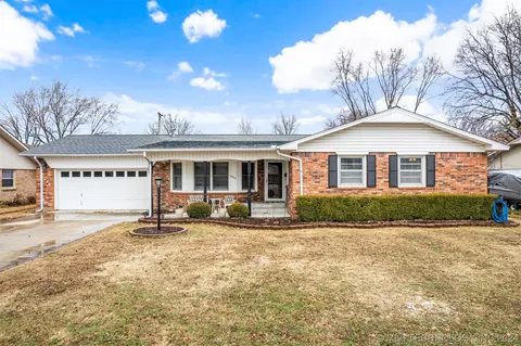 1013 SE 15th St, Pryor, OK 74361
