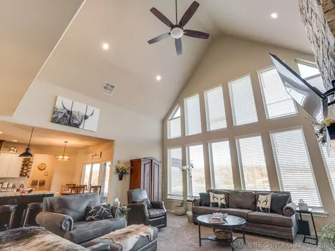 Living - 100 Maverick Rd W, Ada, OK 74820 photo 3 of 5