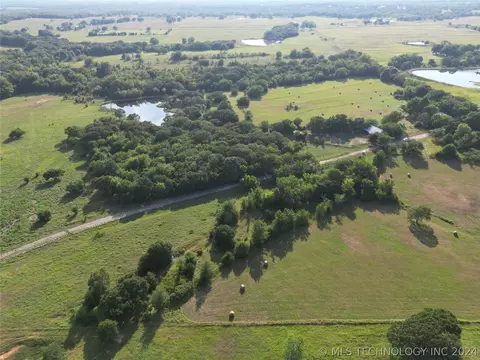 372151 E 1070 Rd, Okemah, OK 74859