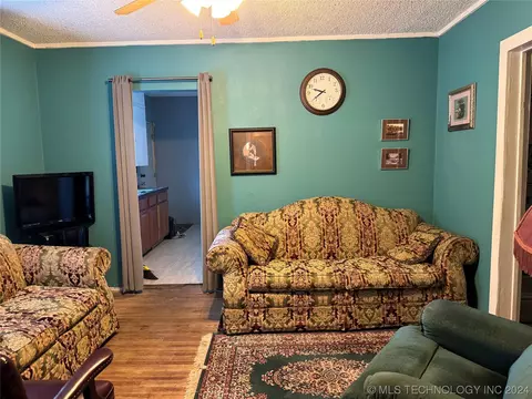 1201 E 6th St, Okmulgee, OK 74447 photo 5