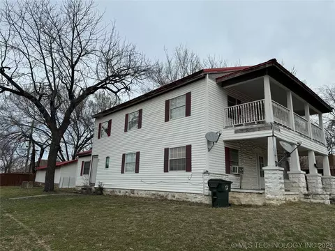 1201 E 6th St, Okmulgee, OK 74447 photo 2