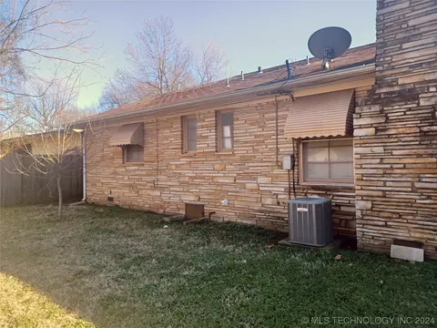 1541 E 60th Pl, Tulsa, OK 74105 photo 32