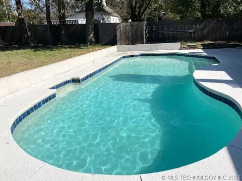 Exterior - 3209 E 84th St, Tulsa, OK 74137 photo 5 of 8