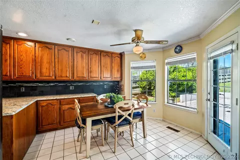 Kitchen - 3209 E 84th St, Tulsa, OK 74137 photo 6 of 7