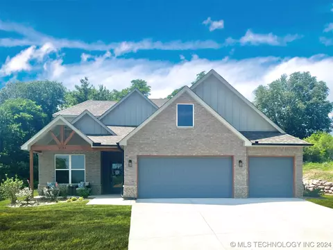 27388 E 125th Pl S, Coweta, OK 74429