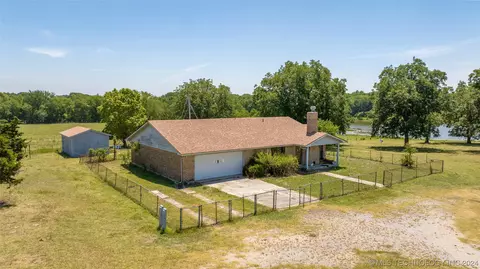 Exterior - 6380 Lowe Lake Rd, Davis, OK 73030 photo 5 of 6