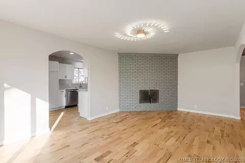 Living - 8266 E 33rd Pl, Tulsa, OK 74145 photo 2 of 2