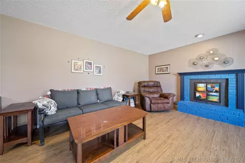 Living - 12431 E 35th St, Tulsa, OK 74146 photo 4 of 4