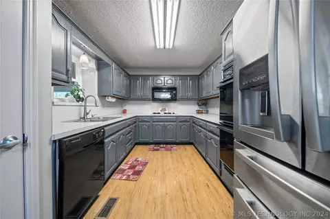 Kitchen - 12431 E 35th St, Tulsa, OK 74146 photo 1 of 4