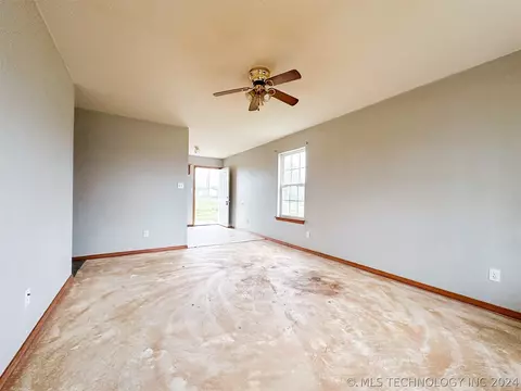 205 E Main St, Centrahoma, OK 74534 photo 13