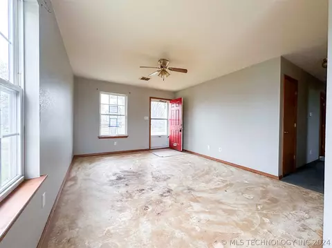 205 E Main St, Centrahoma, OK 74534 photo 10