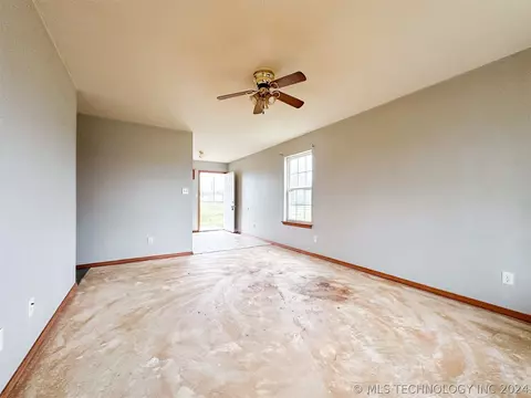 205 E Main St, Centrahoma, OK 74534 photo 14