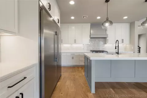 Kitchen - 1111 E 38th St, Tulsa, OK 74105 photo 3 of 8
