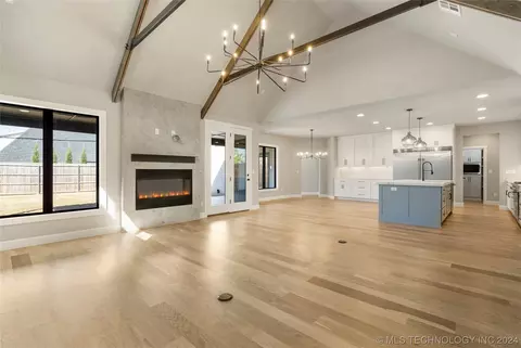 Living - 1111 E 38th St, Tulsa, OK 74105 photo 1 of 2