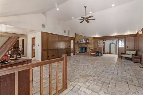 13405 E 40th Pl, Tulsa, OK 74134 photo 5