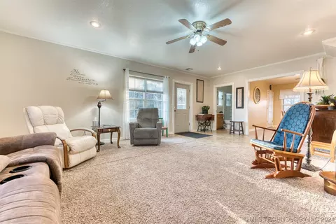 Living - 3720 E 116th St, Perkins, OK 74059 photo 3 of 4