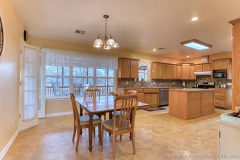 Kitchen - 3720 E 116th St, Perkins, OK 74059 photo 1 of 2