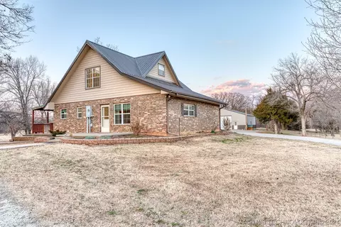 Exterior - 3720 E 116th St, Perkins, OK 74059 photo 8 of 12