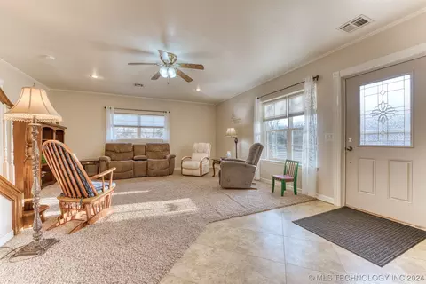 Living - 3720 E 116th St, Perkins, OK 74059 photo 1 of 4