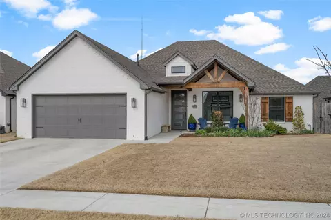 27503 E 109th Pl S, Coweta, OK 74429