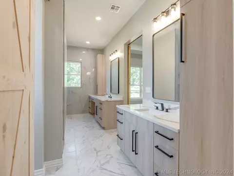 Bath - 1213 S Monte Vis, Ada, OK 74820 photo 1 of 12