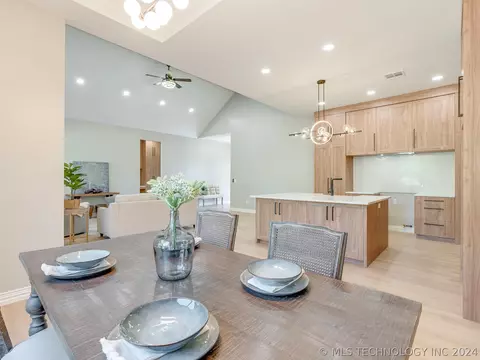 Dining - 1213 S Monte Vis, Ada, OK 74820 photo 3 of 3