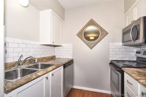 4860 E 68th Street S 236, Tulsa, OK 74136 photo 8