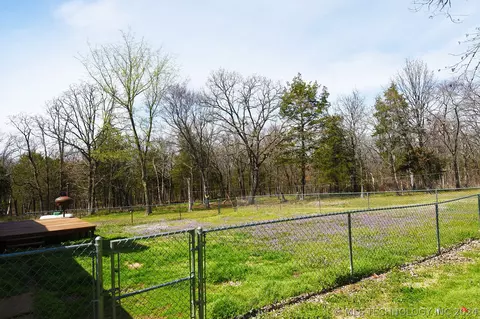 447223 E 993 Rd, Gore, OK 74435 photo 5