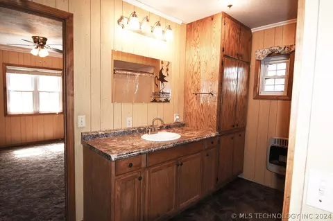 447223 E 993 Rd, Gore, OK 74435 photo 18