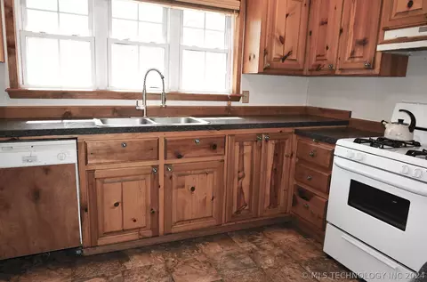 447223 E 993 Rd, Gore, OK 74435 photo 10