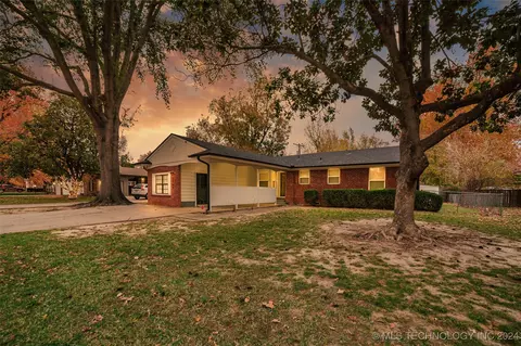 1635 E 61st St, Tulsa, OK 74136