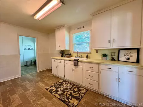 Kitchen - 1242 E 3rd St, Cushing, OK 74023 photo 1 of 3