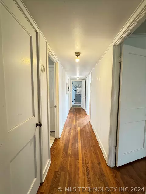 Entry Way - 1242 E 3rd St, Cushing, OK 74023 photo 3 of 4