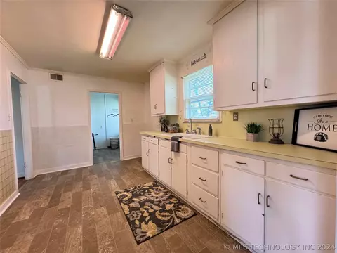 Kitchen - 1242 E 3rd St, Cushing, OK 74023 photo 3 of 3