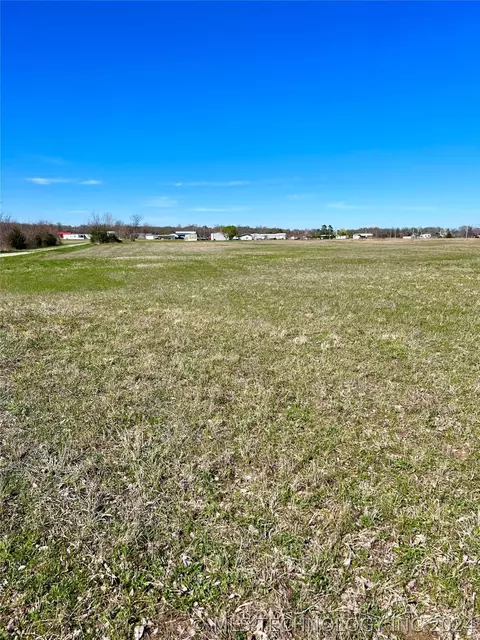 Green Meadow Drive, Checotah, OK 74426 photo 2