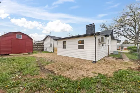 Exterior - 6765 E 28th St, Tulsa, OK 74129 photo 7 of 9