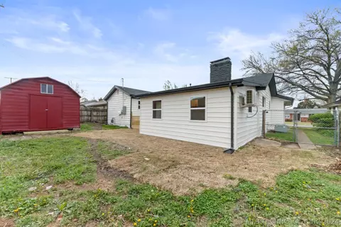 Exterior - 6765 E 28th St, Tulsa, OK 74129 photo 5 of 9