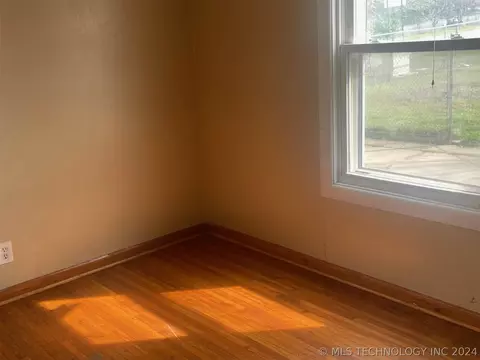 7734 E Independence St, Tulsa, OK 74115 photo 11