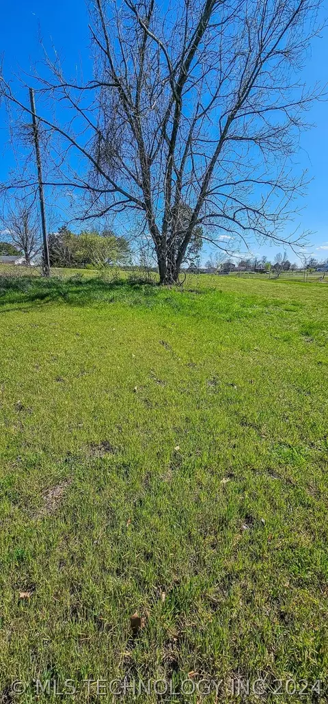 S B. Street, Eufaula, OK 74432 photo 10