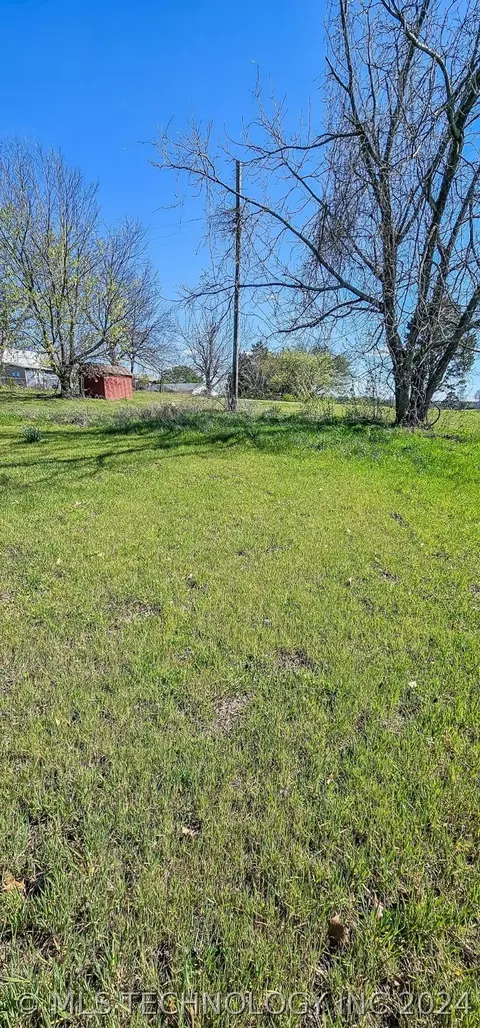 S B. Street, Eufaula, OK 74432 photo 9