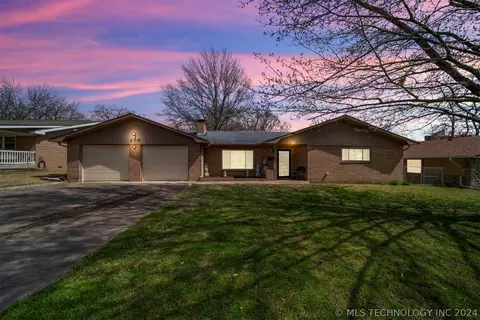 209 S Coo Y Yah St, Pryor, OK 74361