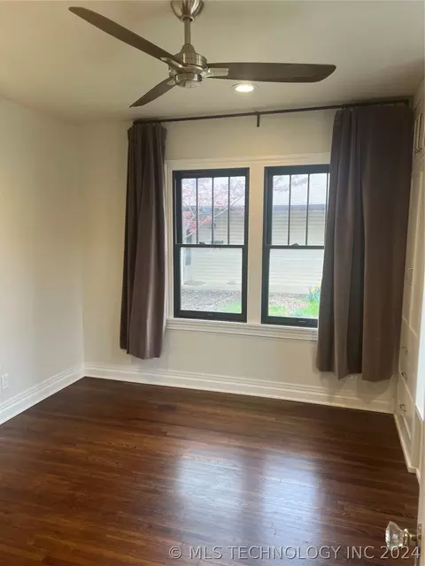 1048 E 37th St, Tulsa, OK 74105 photo 3