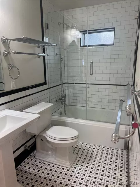 1048 E 37th St, Tulsa, OK 74105 photo 7